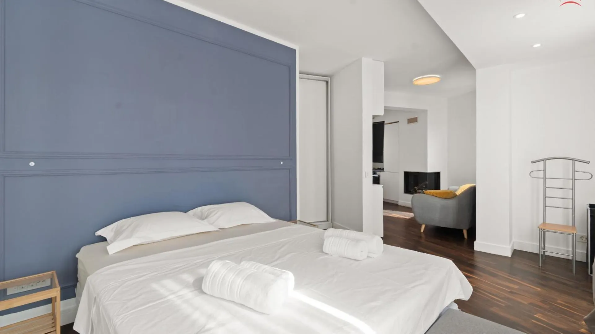 Relax Studio City Center Bucharest 0*,  Romania